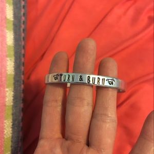 Turn and burn cuff